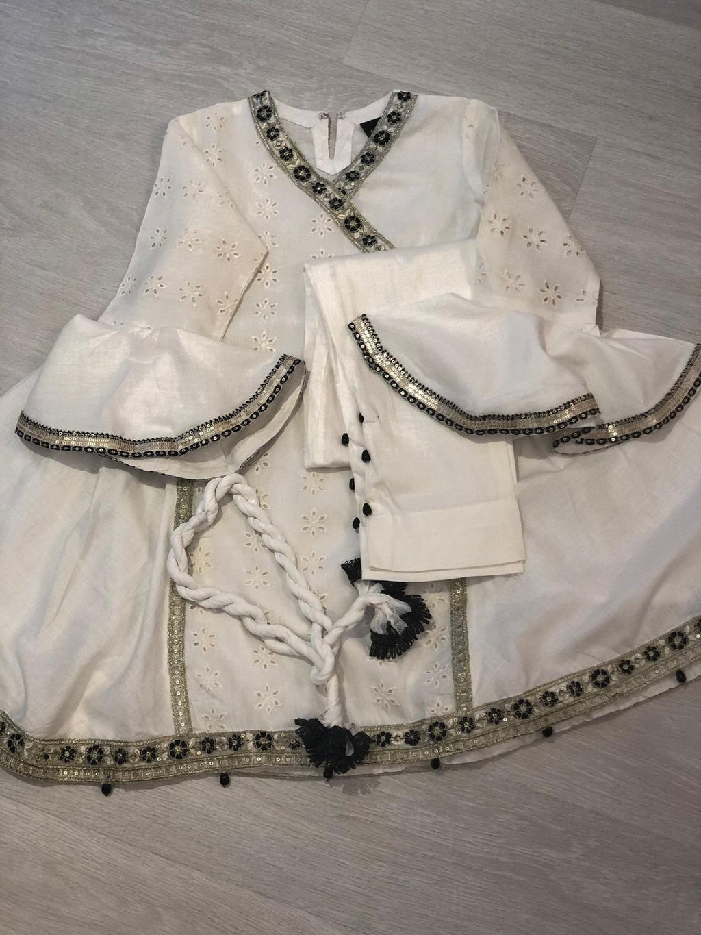 White Angharka Style - (7 and 14 yrs left)