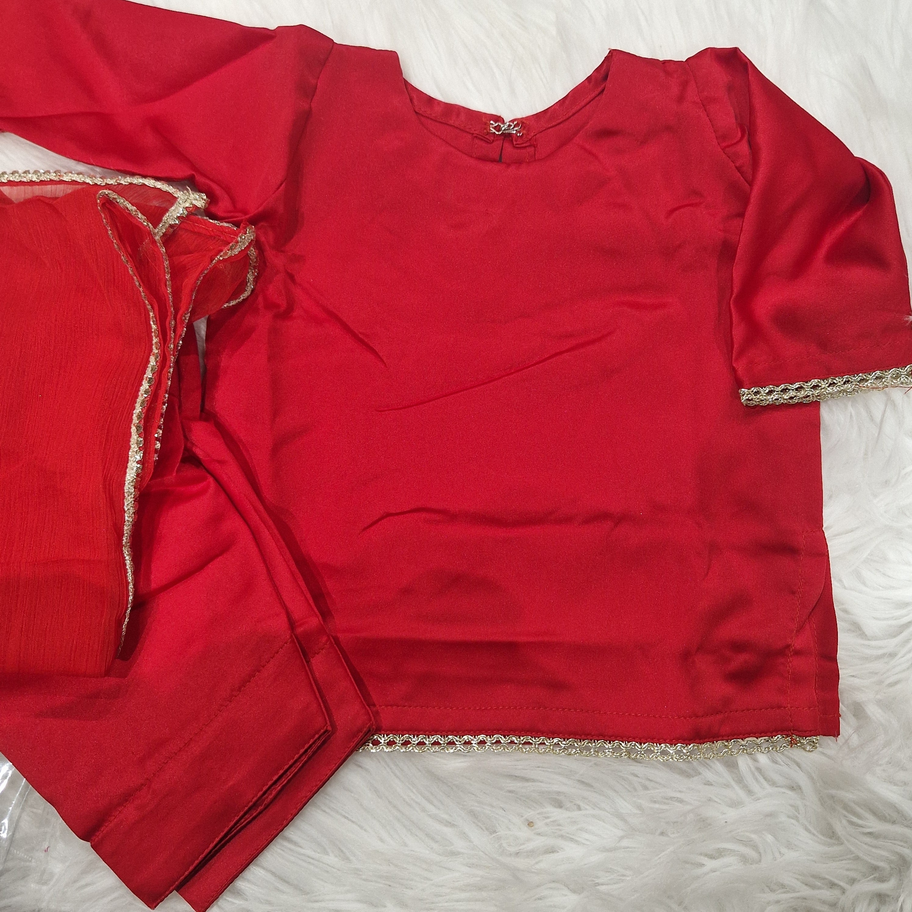 Red with shalwar ( 3-4 years)