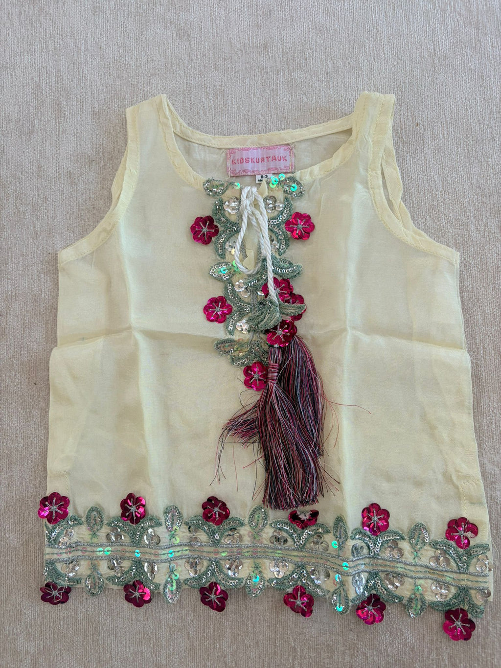 Butter yellow silk (0-3 months to 2-3 years)
