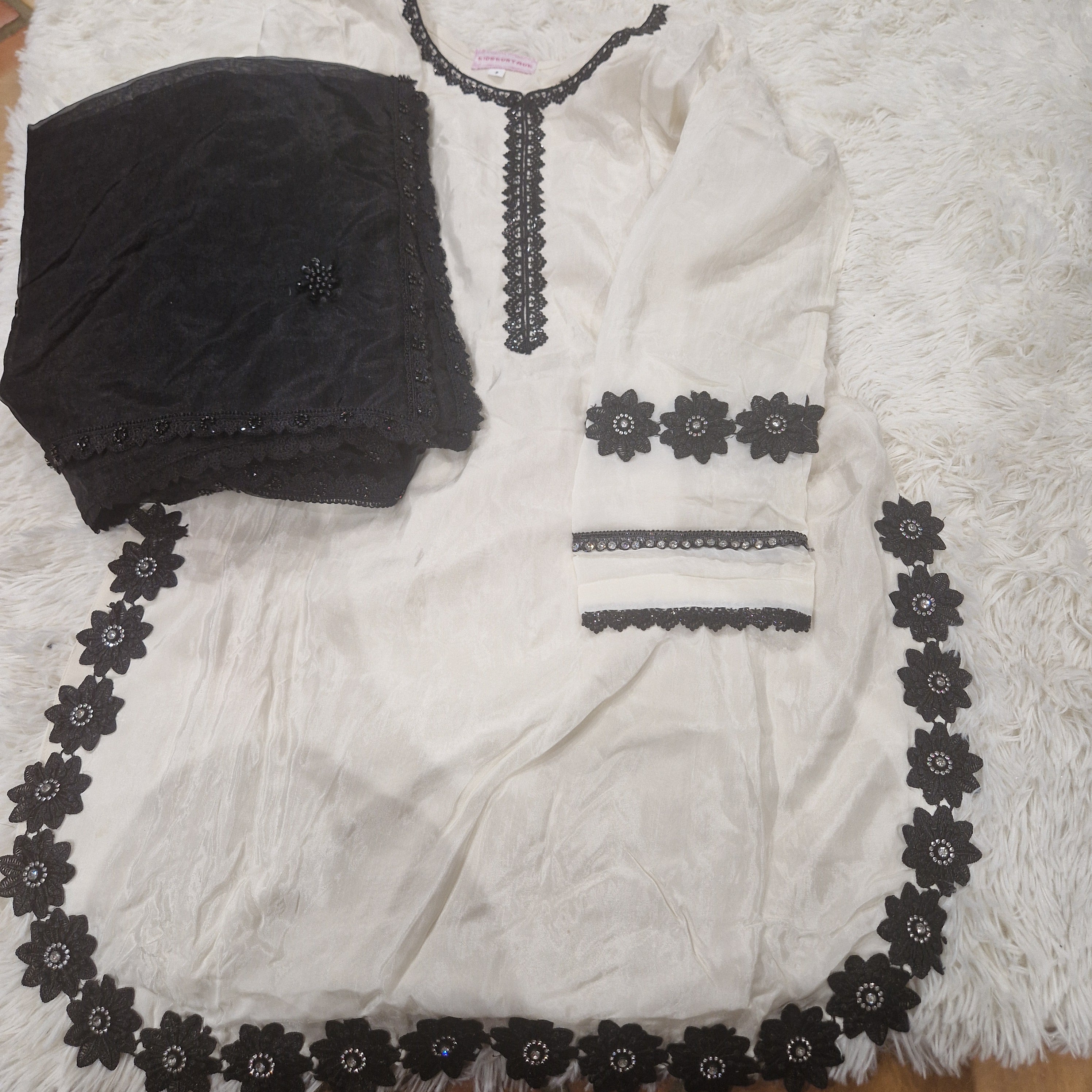Mother Daughter- Russian silk cream and black (0-3 months to XXL)