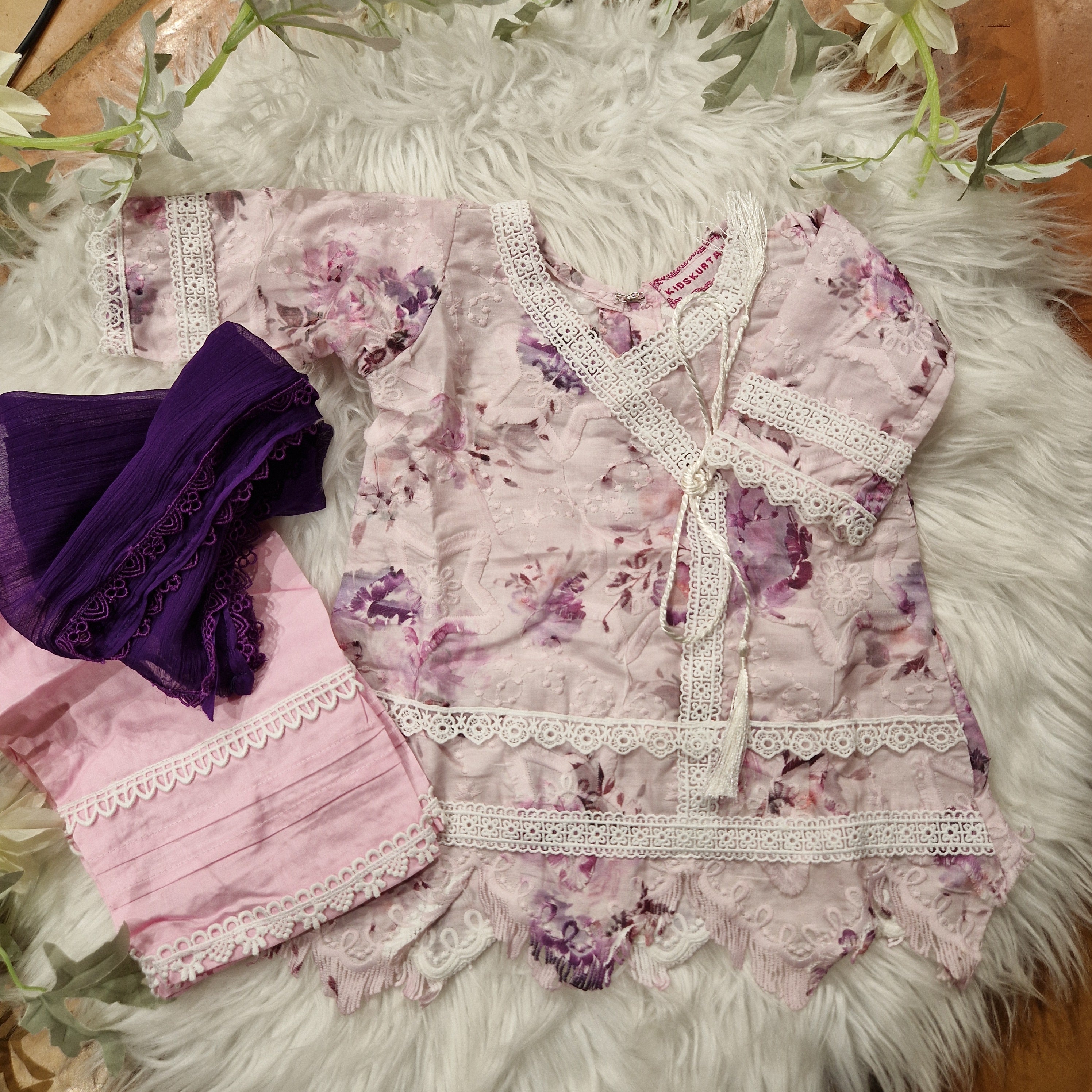 Lilac chicken (0-3 months to 2-3 years)